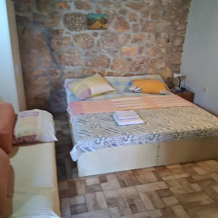Ivaneza * Starigrad Paklenica